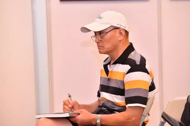 上海的都会更新，，地标性修建