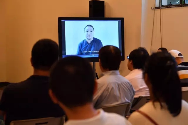 上海的都会更新，，地标性修建