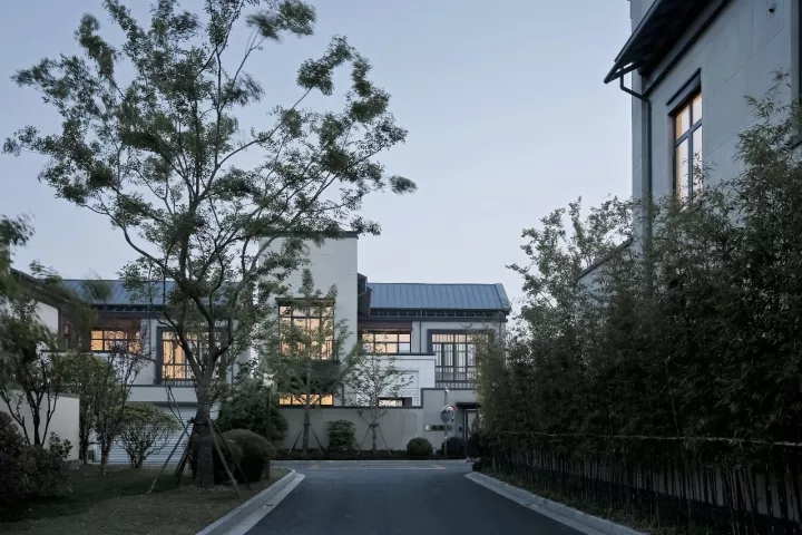 内侧修建单体的院落普遍安顿于修建和蹊径之间以保；；；；；に矫苄